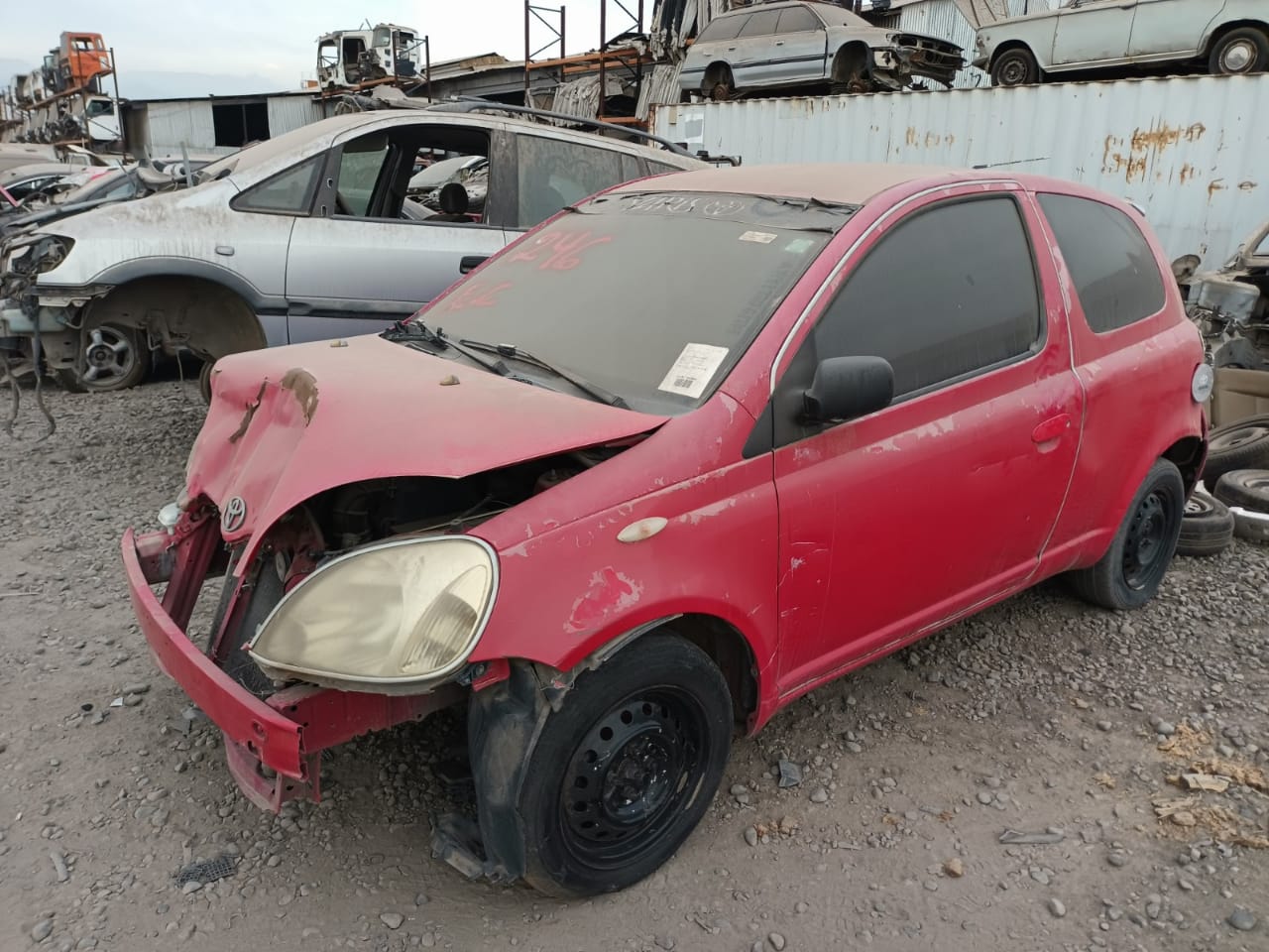  Toyota YARIS 2000    EN DESARME